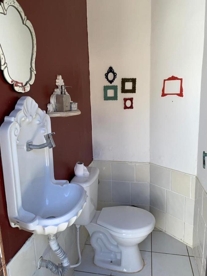 Casa De Temporada 4 Quartos Sendo 2 Suites Em Vilas Do Atlantico - 200 M Da Praia E 6 Km Da Capitalラウロ・ジ・フレイタス エクステリア 写真