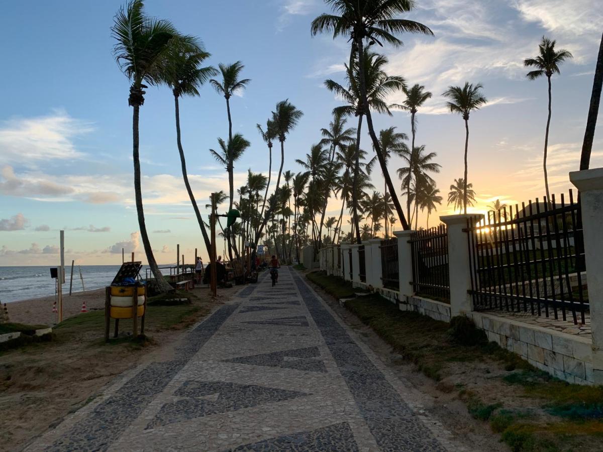 Casa De Temporada 4 Quartos Sendo 2 Suites Em Vilas Do Atlantico - 200 M Da Praia E 6 Km Da Capitalラウロ・ジ・フレイタス エクステリア 写真