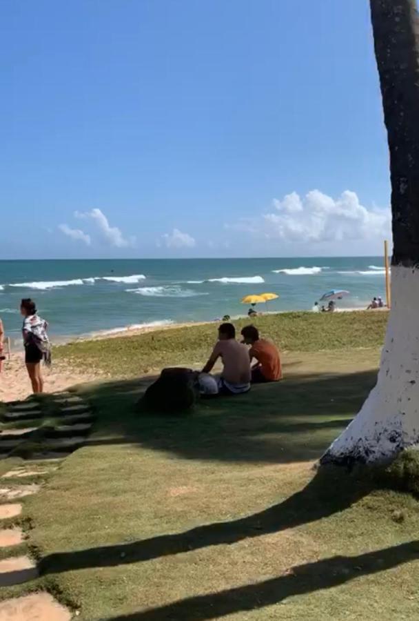 Casa De Temporada 4 Quartos Sendo 2 Suites Em Vilas Do Atlantico - 200 M Da Praia E 6 Km Da Capitalラウロ・ジ・フレイタス エクステリア 写真